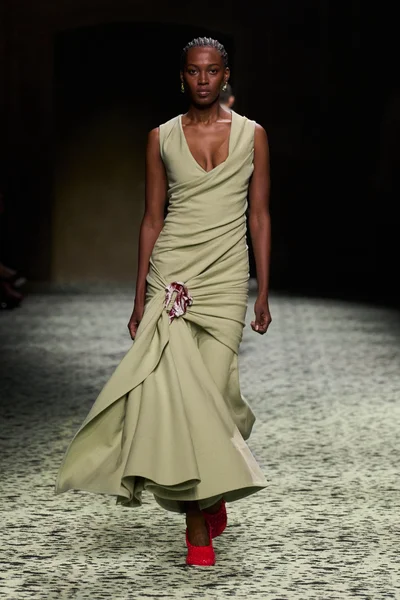 Look 69